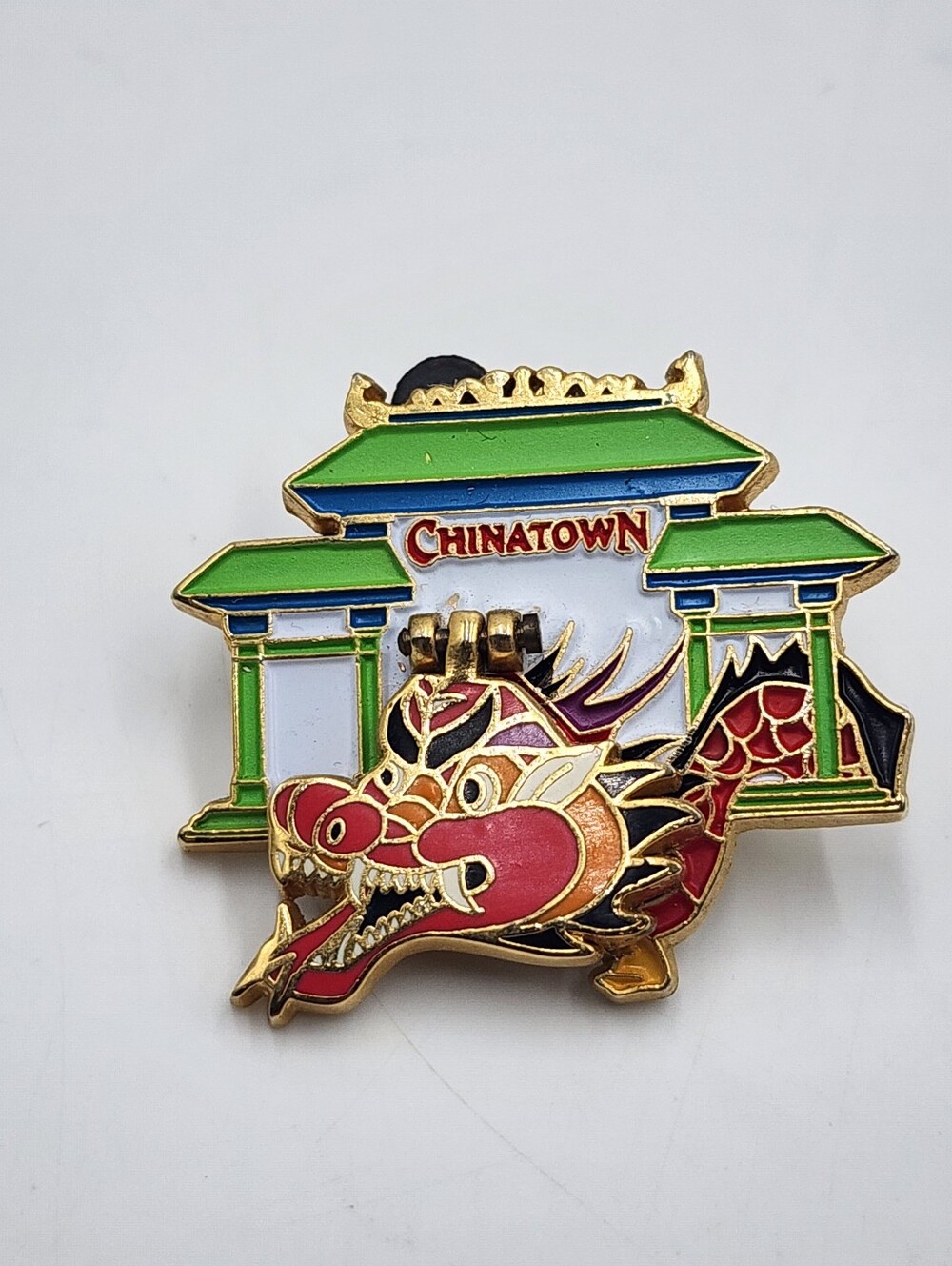Donald Duck  Chinatown Dragon California Adventure Limited Edition Disney Pin
